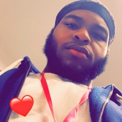 Profile Picture of Rob (@robertlurry) on Twitter