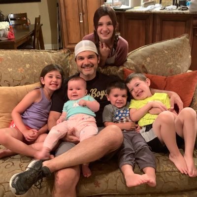 Profile Picture of Phillip Cox (@phillip33330574) on Twitter