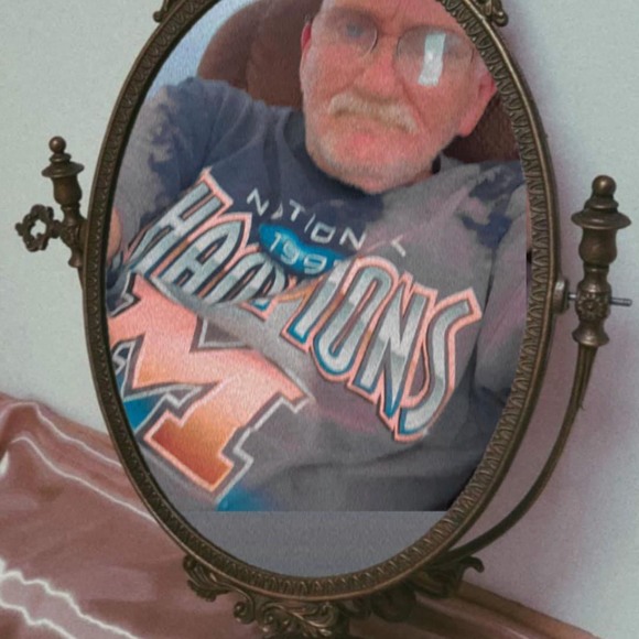 Profile Picture of Mike Robertson (@mikerobertso991) on Poshmark
