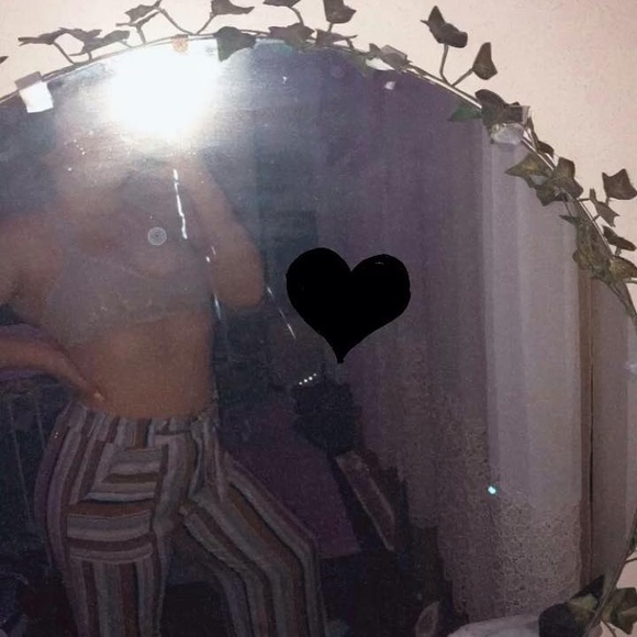 Profile Picture of Hannah Riggs (@hannahriggs976) on Poshmark