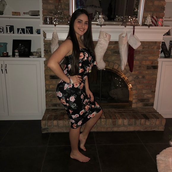 Profile Picture of Samai Chediak (@sammy_lover7) on Poshmark