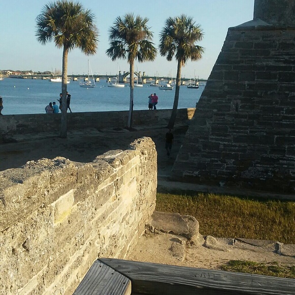 Profile Picture of Amanda Winstead (@mandamae137) on Poshmark