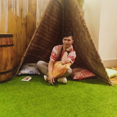 Profile Picture of Ren Eugene Ocay (@zrenjesus) on Twitter