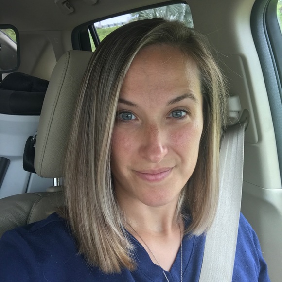 Profile Picture of Christina Fallacaro (@tinabone777) on Poshmark