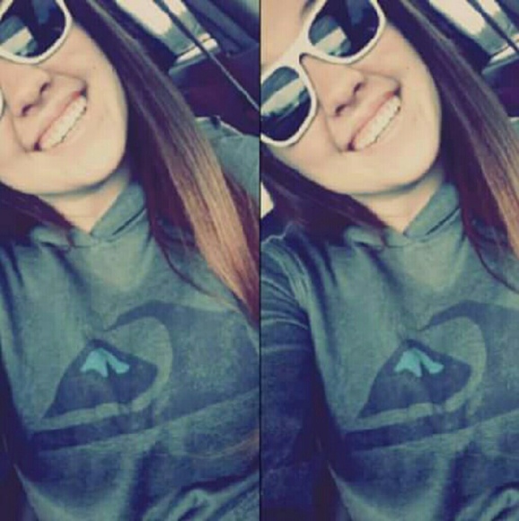 Profile Picture of Haley Page (@haleyyannee) on Poshmark