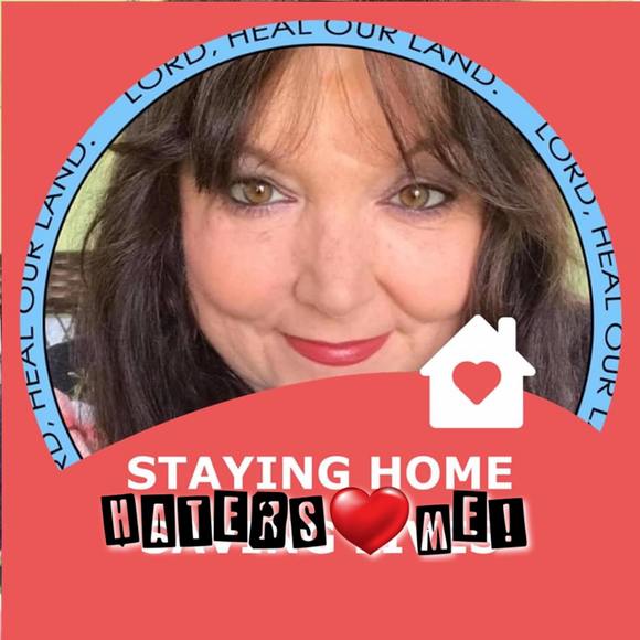 Profile Picture of Shelly Peal (@shellypeal) on Poshmark