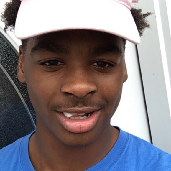 Profile Picture of Solomon Erkins (@solomonekrins) on Poshmark