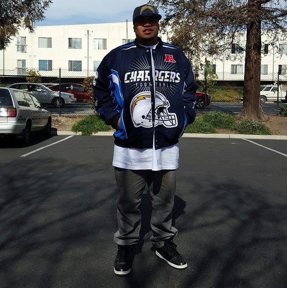 Profile Picture of Lawrance Taulealea (@lst57) on Poshmark