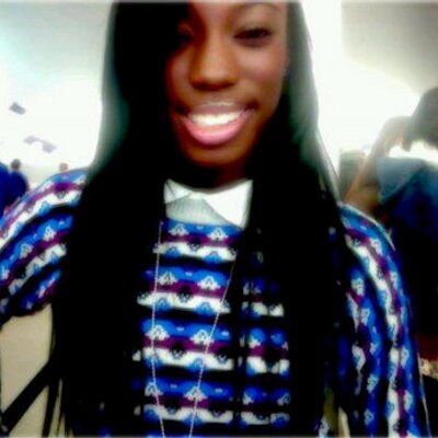 Profile Picture of ♡I♡BE•♡LISA♡• (@LisaMunroe95) on Twitter