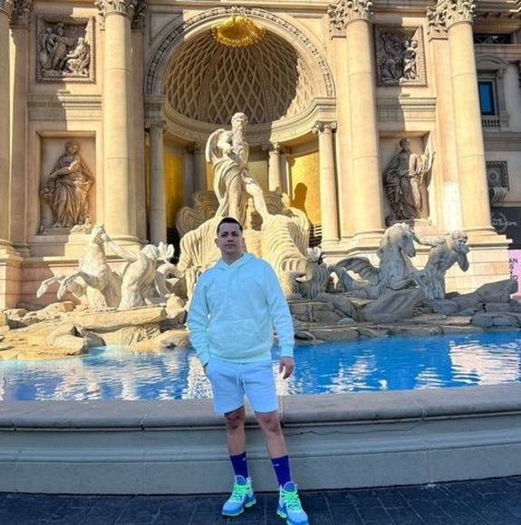 Manuel Duque - Poshmark Profile Picture of Manuel Duque (@manuel_duque8) on Poshmark