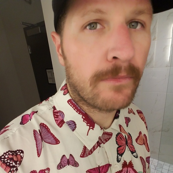 Profile Picture of Glen Hahn (@glenhahnsc1) on Poshmark