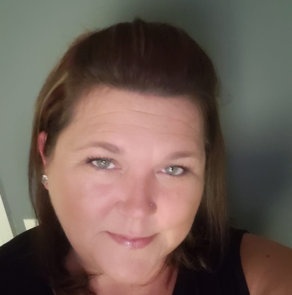 Profile Picture of Jackie Allen holloway (@koolbaby0423) on Poshmark