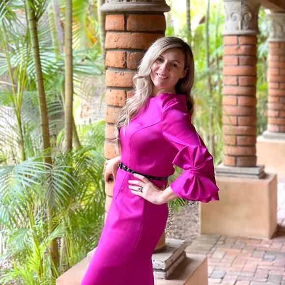 Profile Picture of Codruta Murariu (@dutacatuna) on Poshmark