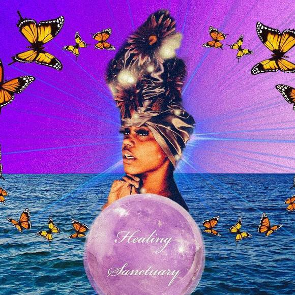 Profile Picture of Tajia Lagomarsino (@tajial) on Poshmark