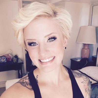 Profile Picture of Alison Jimenez (@fireandbloodx) on Twitter