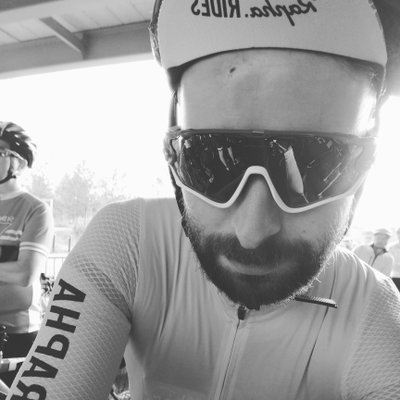 Profile Picture of Richard Riley (@rileyroxx) on Twitter