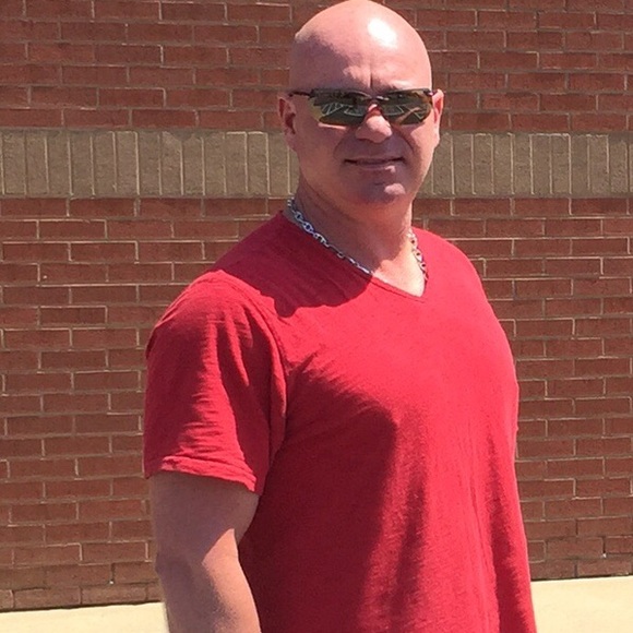 Profile Picture of Thomas Daughtry (@1986chevy) on Poshmark