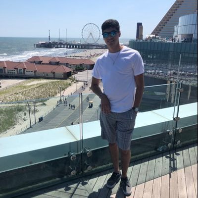Profile Picture of Matthew Matos (@mattmatos39) on Twitter