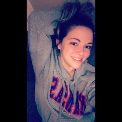 Profile Picture of Crystal Blomquist (@CrystalBlomqui2) on Twitter