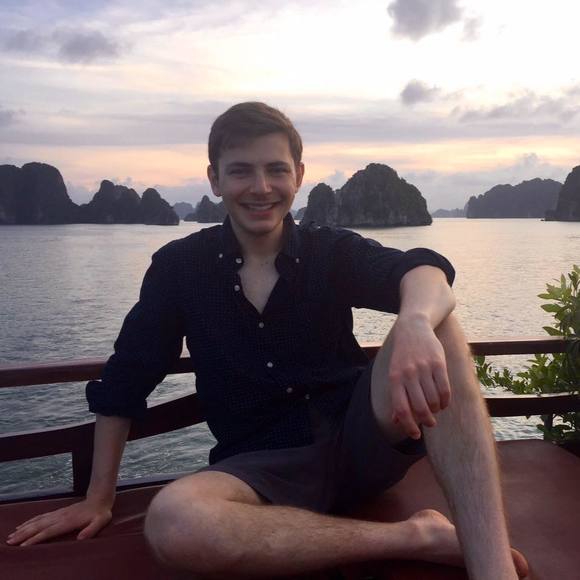 Profile Picture of Brett Caplan (@brettcaplan) on Poshmark