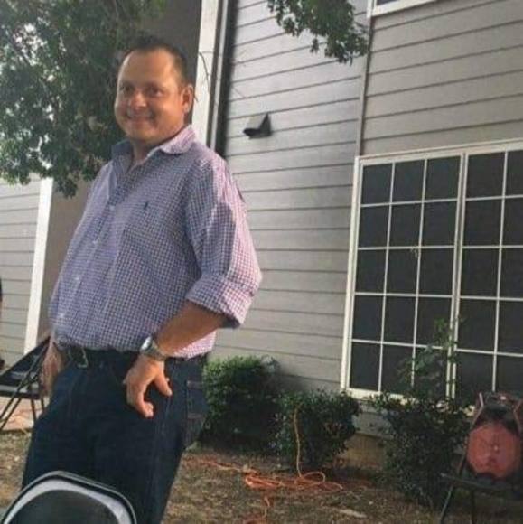 Roberto a Vanegas - Poshmark Profile Picture of Roberto a Vanegas (@r_vanegas) on Poshmark