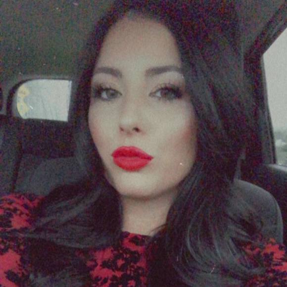 Profile Picture of Angella Falato (@angellafalato) on Poshmark