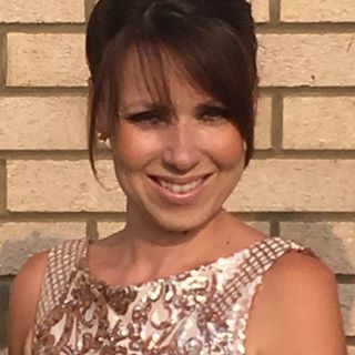 Profile Picture of Elizabeth Sole (Elizabeth Sole) (@elizabeth.seaton.925) on Facebook