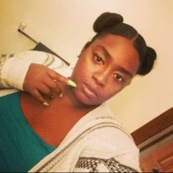 Profile Picture of Cierra frazier Frazier (@bandobae) on Poshmark
