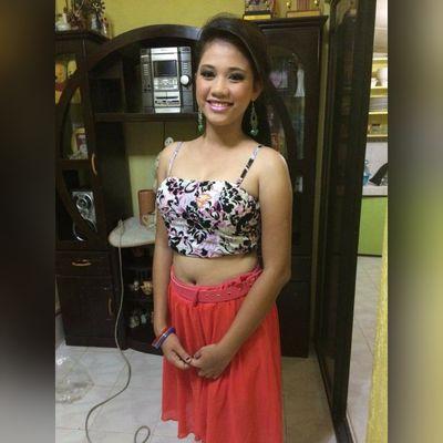 Profile Picture of Kimberly Anne (@AnneComo) on Twitter