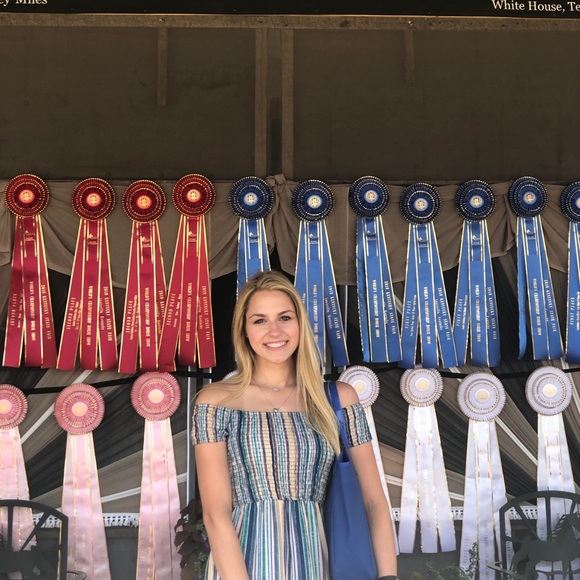 Profile Picture of Julianne Kosowski (@j_kosowski) on Poshmark