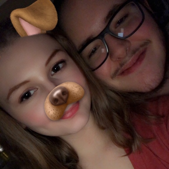 Profile Picture of Haley Bunch (@haleydb77) on Poshmark