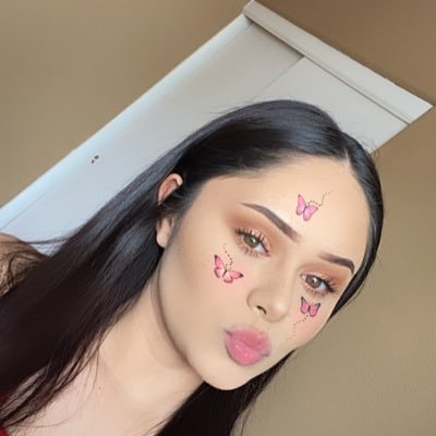 Profile Picture of Evelyn ♡ (@evelyngomez2_) on Twitter