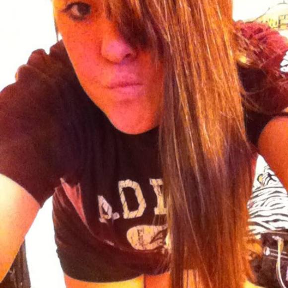 Profile Picture of Alexandra Nicole (@alliebabee_x0) on Poshmark