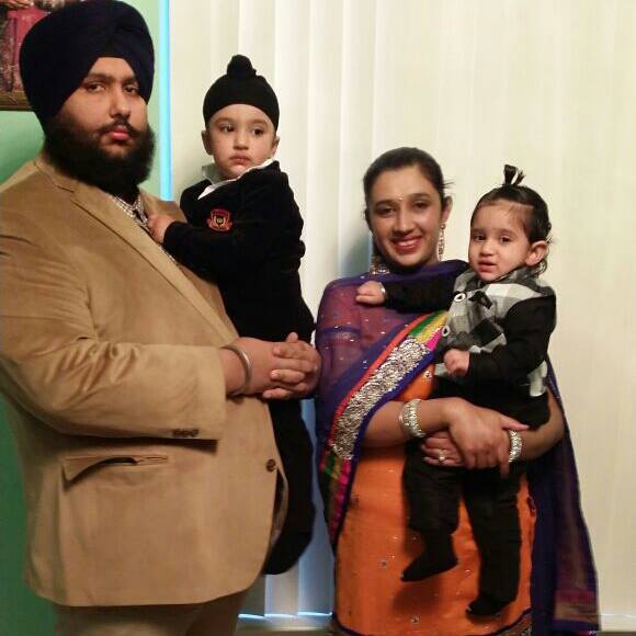 Profile Picture of Aman Singh (@singh_amandeep1) on Poshmark
