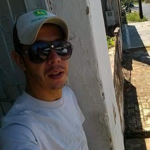 Profile Picture of Julio Roque (@julioroque598) on Twitter