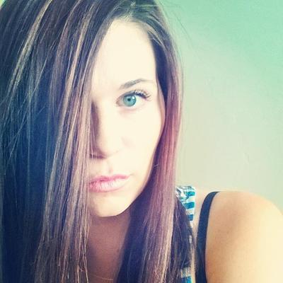 Profile Picture of Amanda Bledsoe (@BooksCoffee23) on Twitter