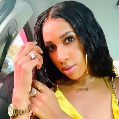 Profile Picture of Vanessa Bling (@vanessablingVB) on Twitter