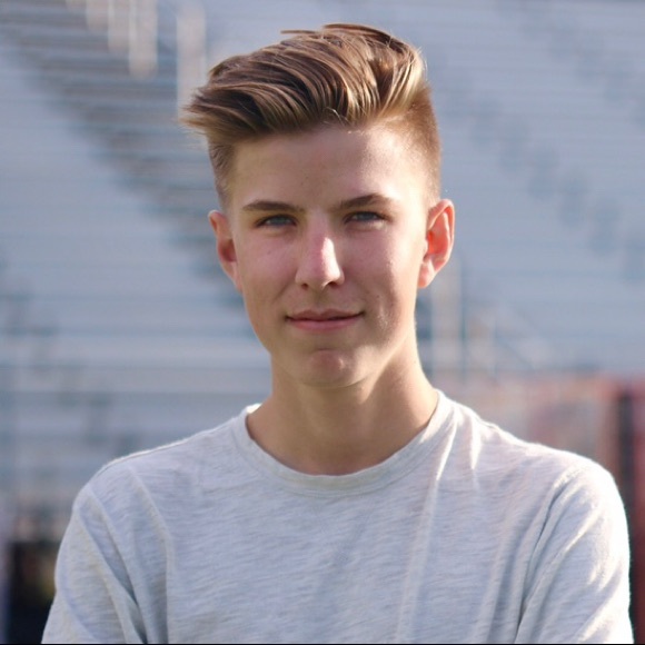 Jake Russell - Poshmark Profile Picture of Jake Russell (@jakerussell28) on Poshmark