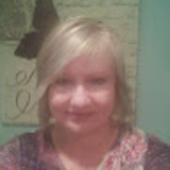 Profile Picture of D Marshall (@dmarshall251) on Poshmark