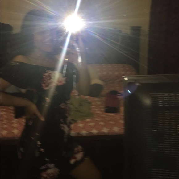 Profile Picture of Jacky Lara (@jackyy_lara) on Poshmark