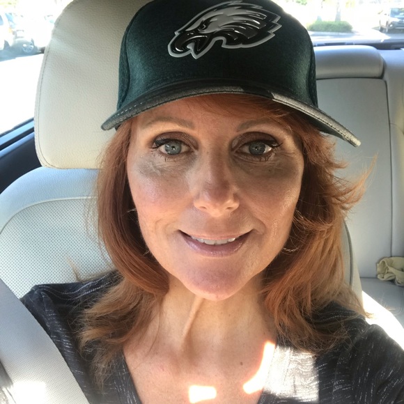 Profile Picture of Victoria Greissman (@vic4811) on Poshmark