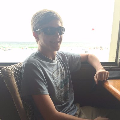 Profile Picture of Riley H (@Riley__Hal) on Twitter