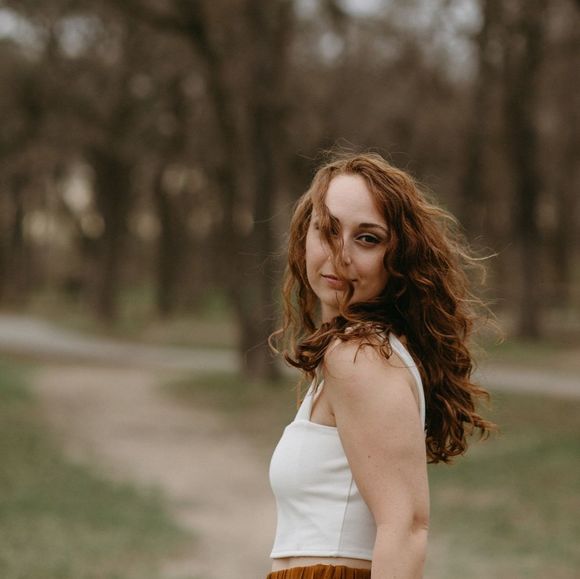 Profile Picture of Toni Toscano (@toni_toscano) on Poshmark