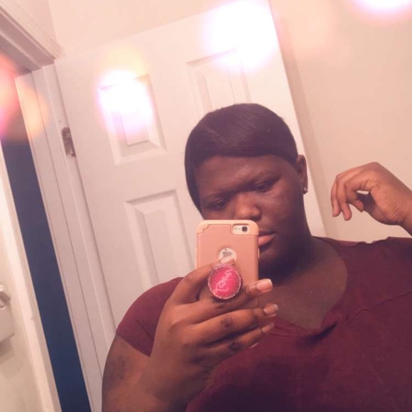 Profile Picture of Molasha Hyman (@molashahyman) on Poshmark