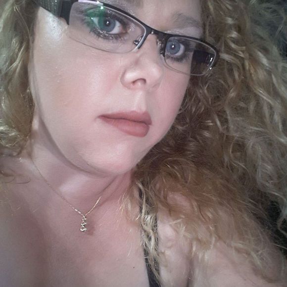 Profile Picture of Kristy Nelson (@kristynelson) on Poshmark
