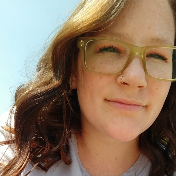 Christi Cheaney - Poshmark Profile Picture of Christi Cheaney (@cncheaney) on Poshmark