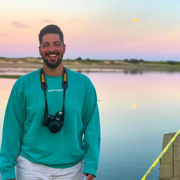 Profile Picture of Derek Welch (@derek_welch13) on Poshmark