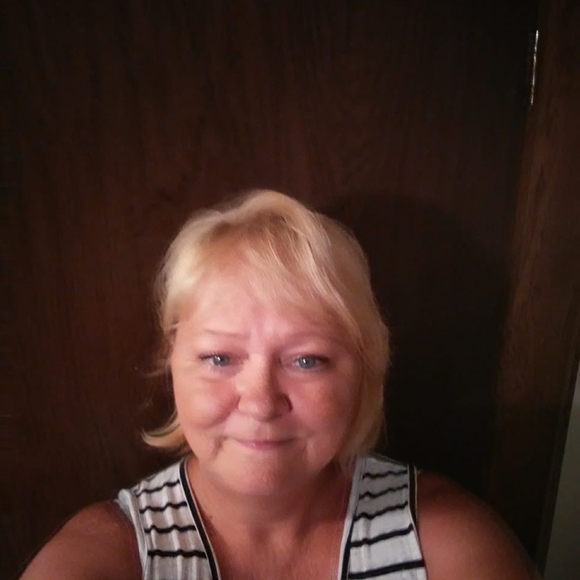 Profile Picture of Jody Mummelthie (@jodymummelthie) on Poshmark