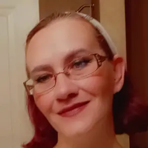 Profile Picture of LunaDawn (@rose_bisping) on Tiktok