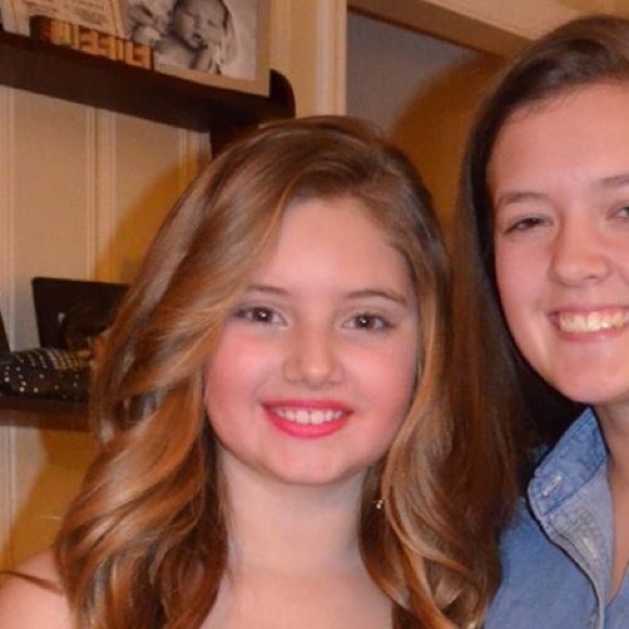 Caroline Holt - Poshmark Profile Picture of Caroline Holt (@carolineholt06) on Poshmark